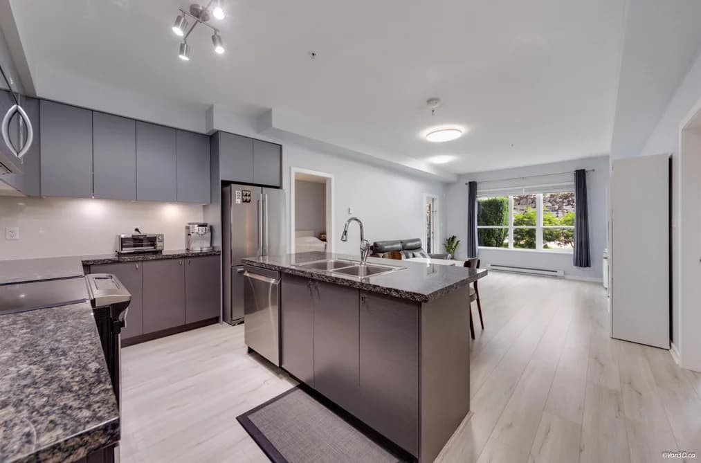 215 6440 194 STREET, Surrey, BC — Residential for Sale - Photo 2