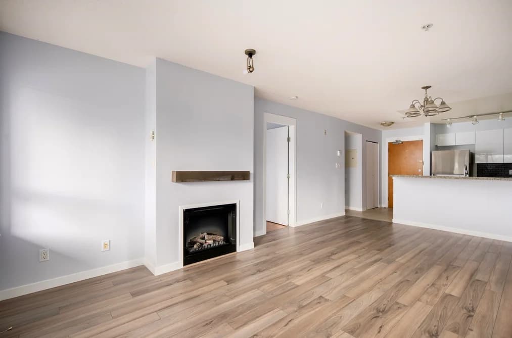 215 8060 JONES ROAD, Richmond, BC — Residential for Sale - Photo 2