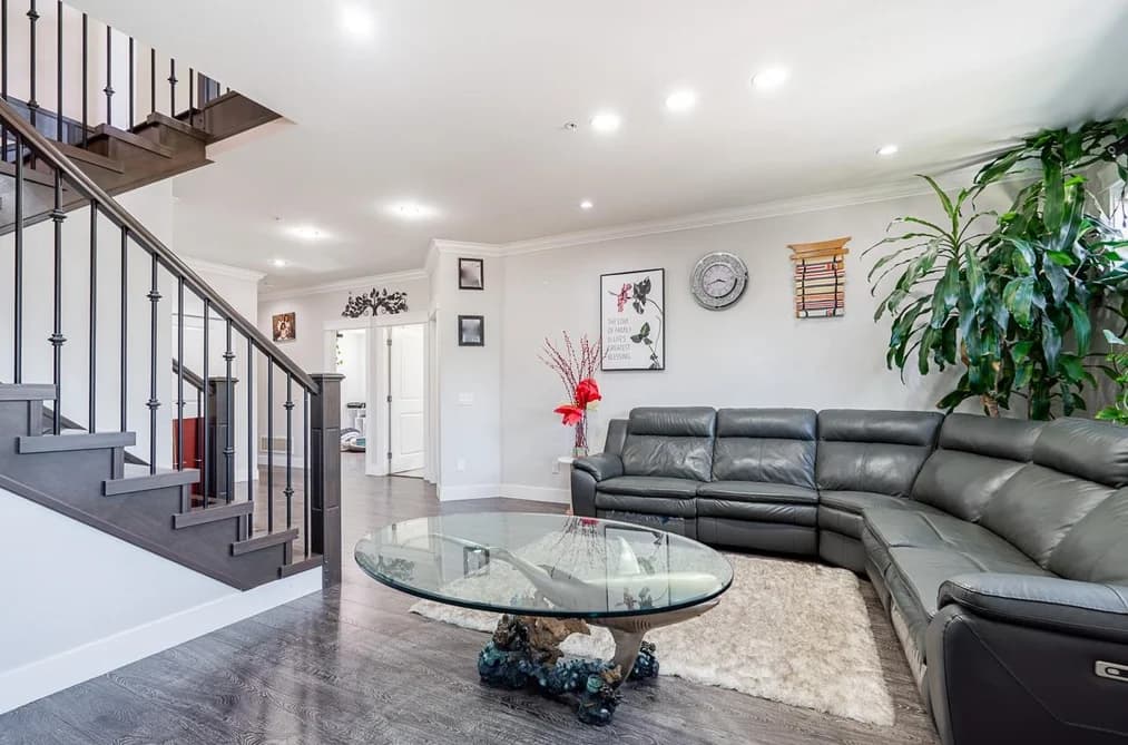 21528 DONOVAN AVENUE, Maple Ridge, BC — Residential for Sale - Photo 2