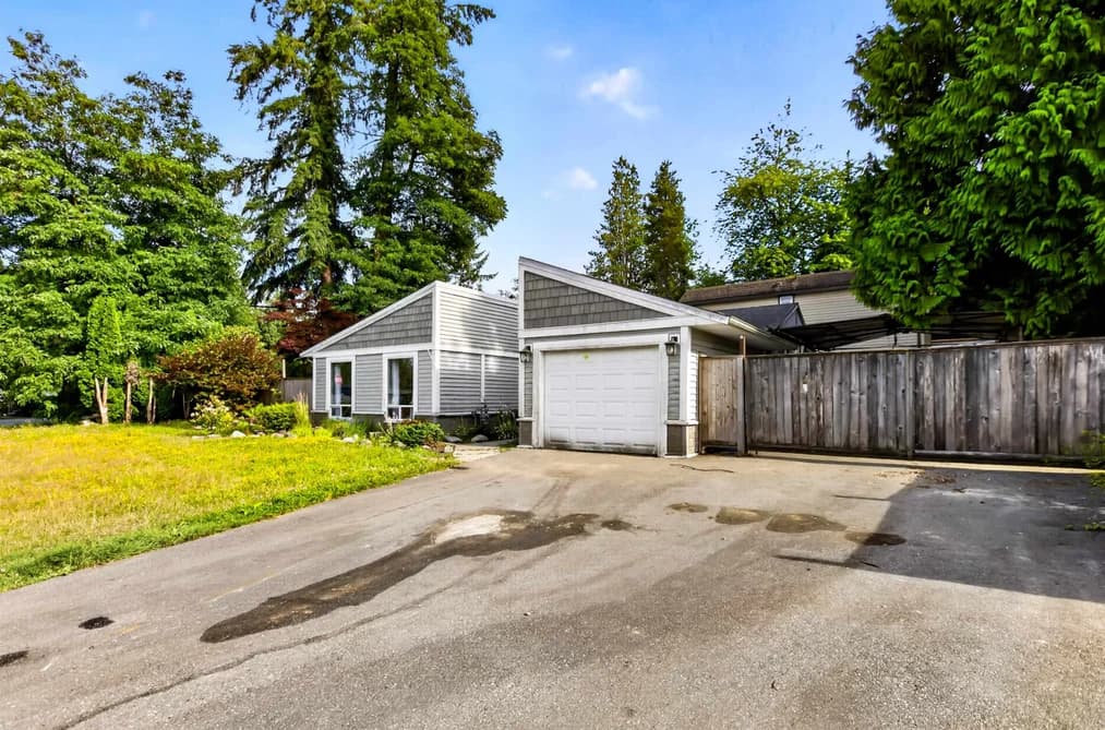 21598 SPRING AVENUE, Maple Ridge, BC — Residential for Sale - Main Photo