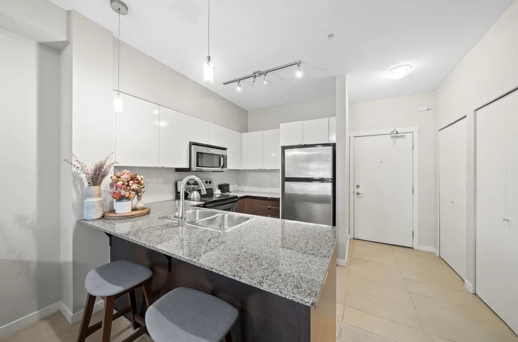 216 13733 107A AVENUE, Surrey, BC — Residential for Sale - Main Photo