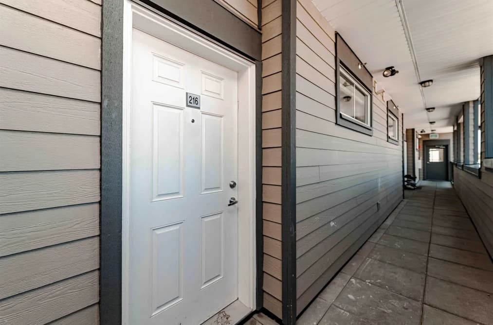 216 32083 HILLCREST AVENUE, Abbotsford, BC — Residential for Sale - Photo 2