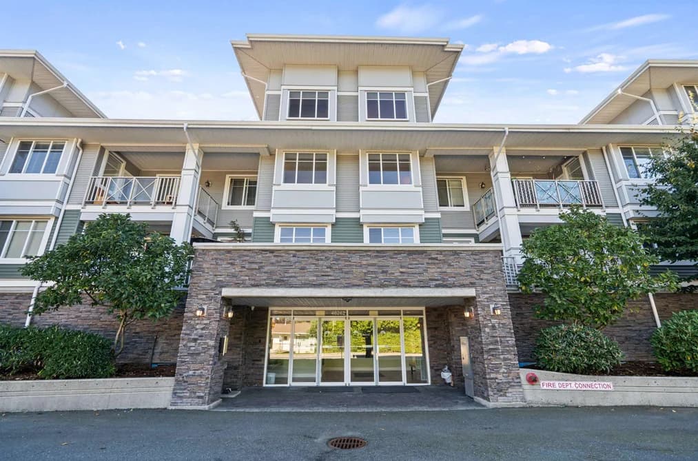 216 46262 FIRST AVENUE, Chilliwack, BC — Residential for Sale - Main Photo