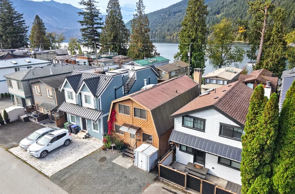 216 FIRST AVENUE, Cultus Lake, BC — Residential for Sale - Main Photo
