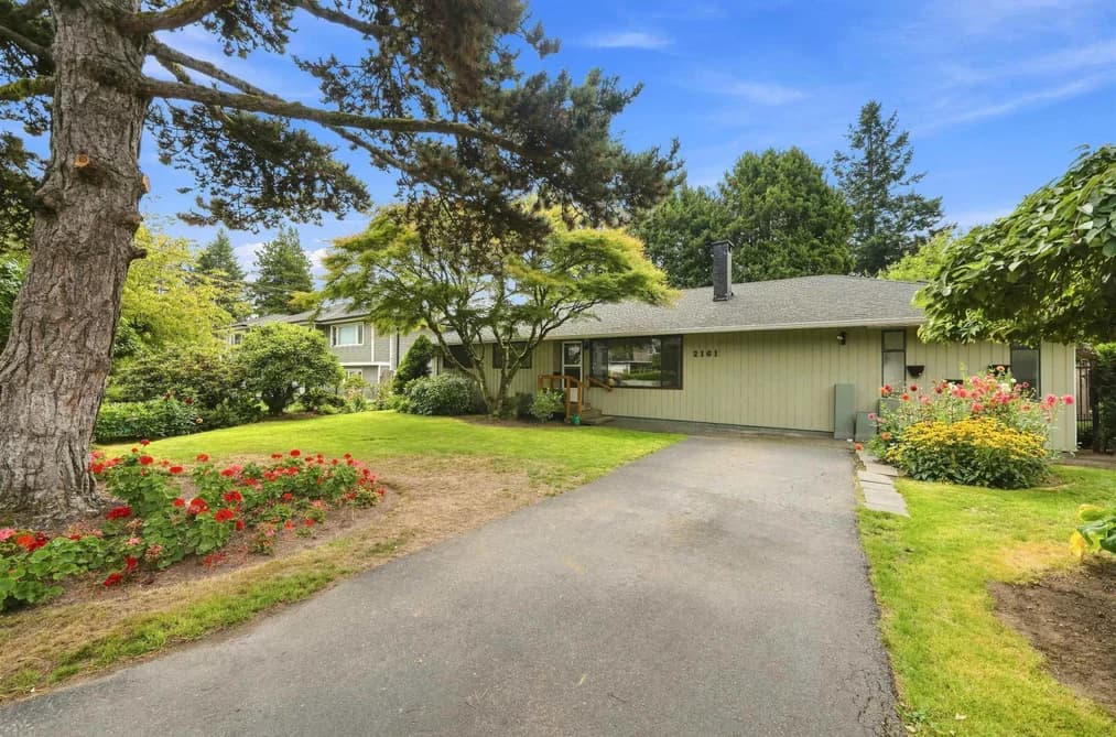 2161 FLORALYNN CRESCENT, North Vancouver, BC — Residential for Sale - Photo 2