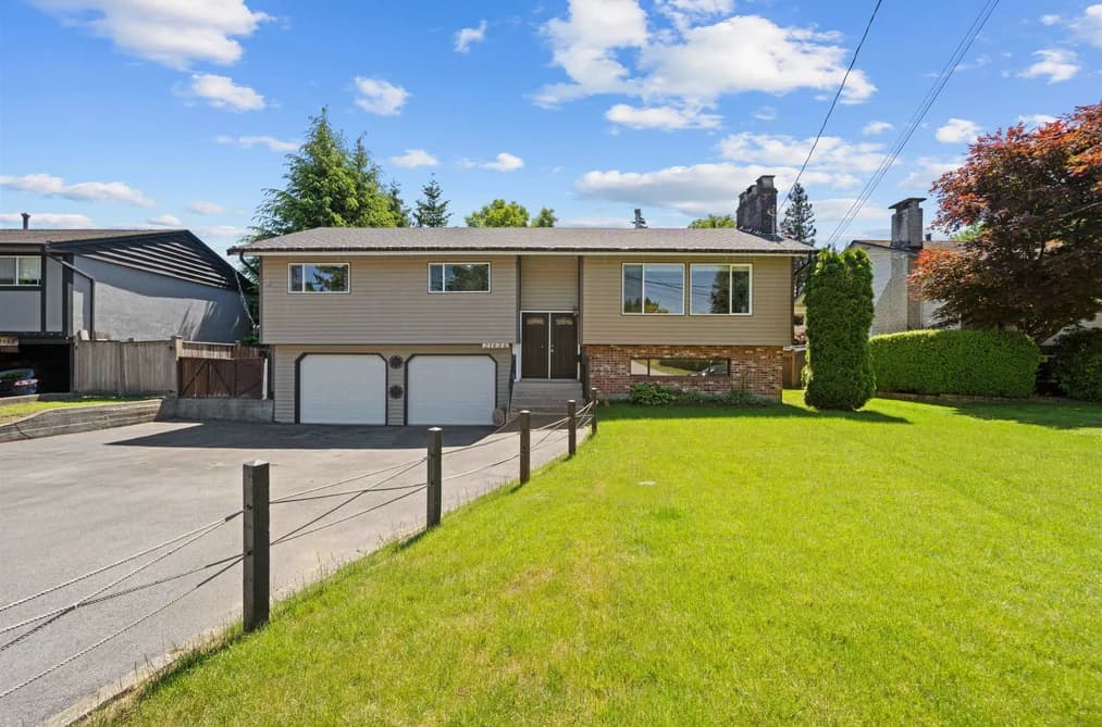 21656 DONOVAN AVENUE, Maple Ridge, BC — Residential for Sale - Main Photo
