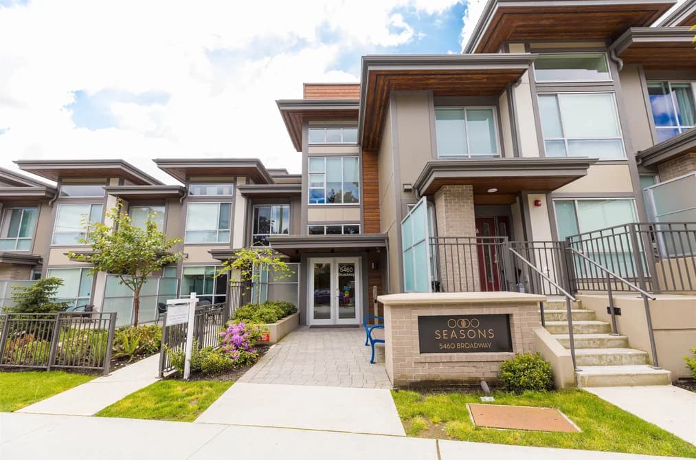 217 5460 BROADWAY, Burnaby, BC — Residential for Sale - Main Photo