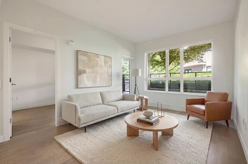 218 3220 CONNAUGHT CRESCENT, North Vancouver, BC — Residential for Sale - Main Photo