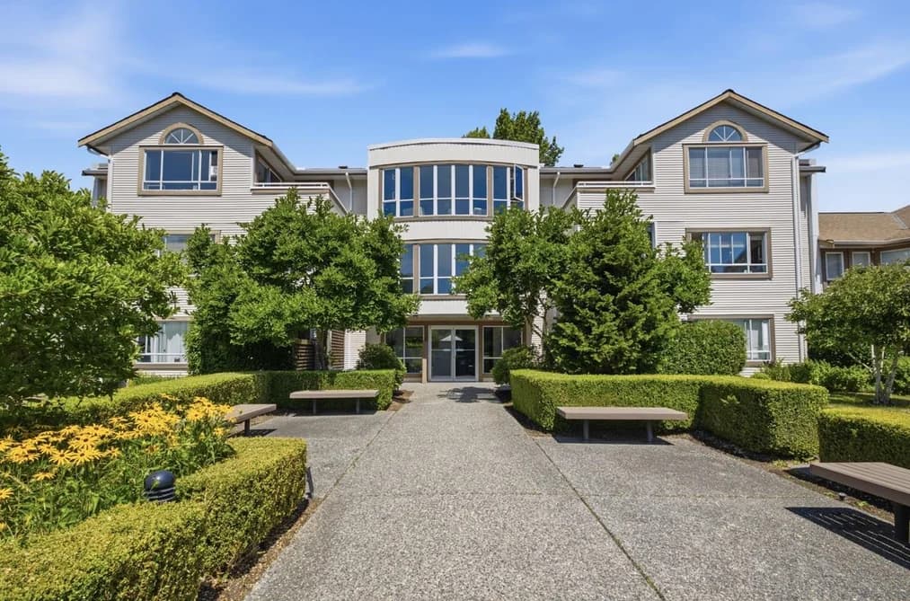 219 15991 THRIFT AVENUE, White Rock, BC — Residential for Sale - Photo 2