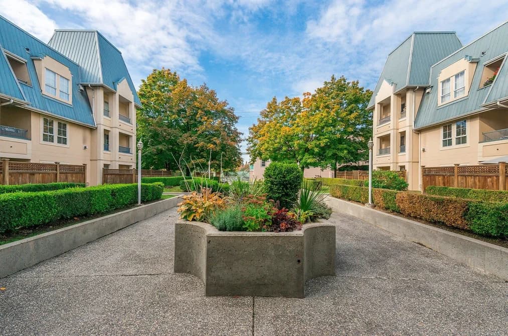 219 295 SCHOOLHOUSE STREET, Coquitlam, BC — Residential for Sale - Main Photo