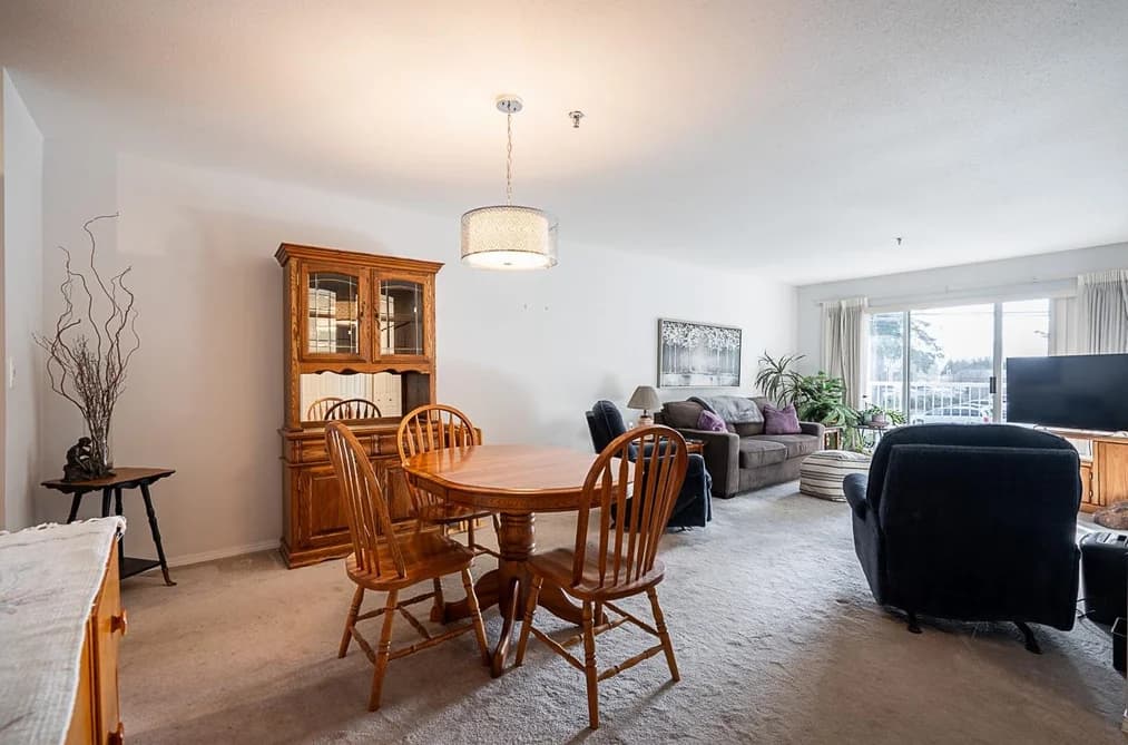 219 33535 KING ROAD, Abbotsford, BC — Residential for Sale - Photo 2