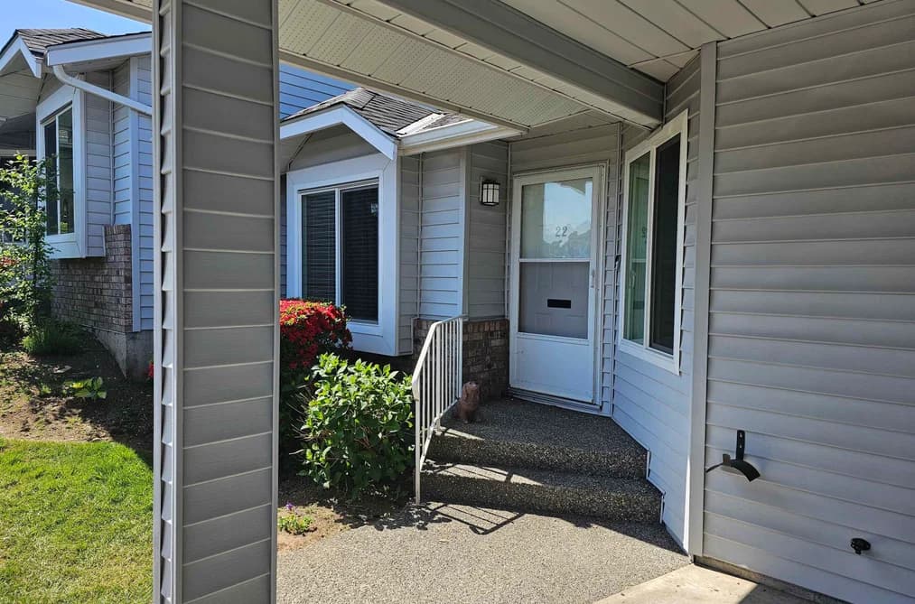 22 2989 TRAFALGAR STREET, Abbotsford, BC — Residential for Sale - Main Photo