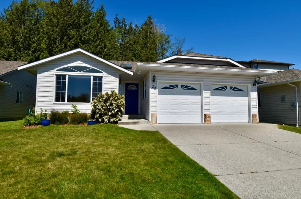 22 535 SHAW ROAD, Gibsons, BC — Residential for Sale - Main Photo