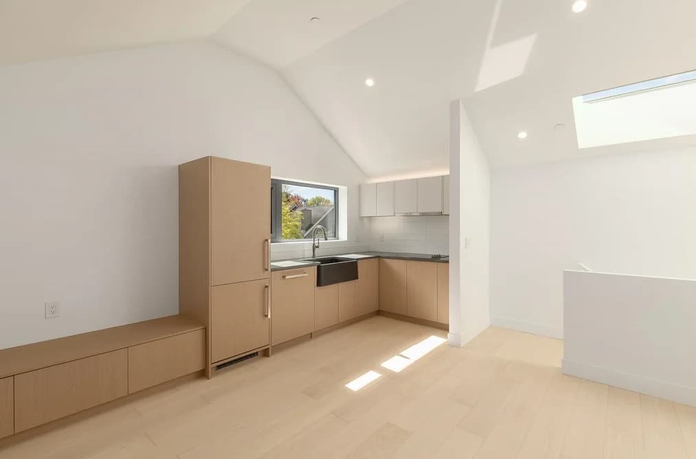 22 W 14TH AVENUE, Vancouver, BC — Residential for Sale - Photo 2
