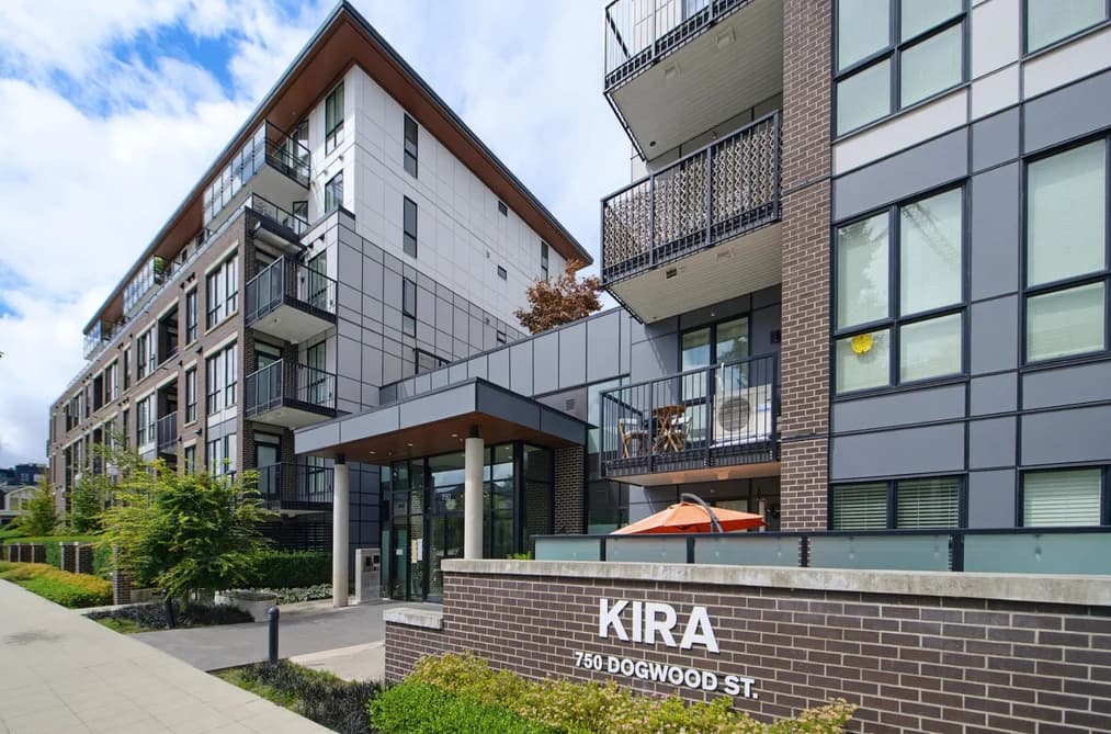 220 750 DOGWOOD STREET, Coquitlam, BC — Residential for Sale - Photo 2