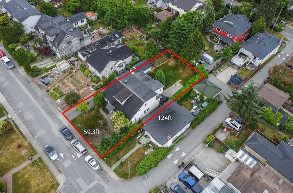 220 DEVOY STREET, New Westminster, BC — Residential for Sale - Main Photo