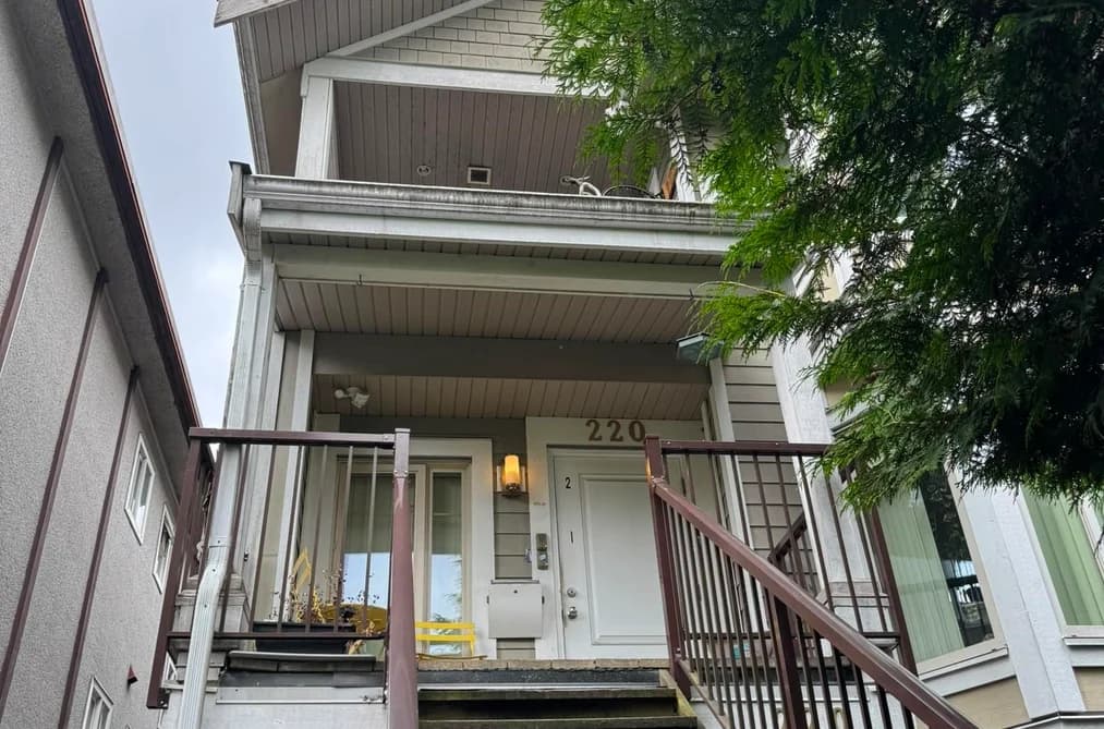 220 E 15TH AVENUE, Vancouver, BC — Residential for Sale - Photo 2