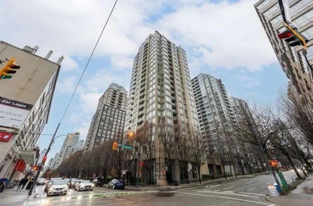 2208 - 1001 Homer Street, Vancouver, BC - MLS: R3179323 - Photo 1 2208 - 1001 Homer Street, Vancouver, BC - MLS: R3179323 - Photo 1