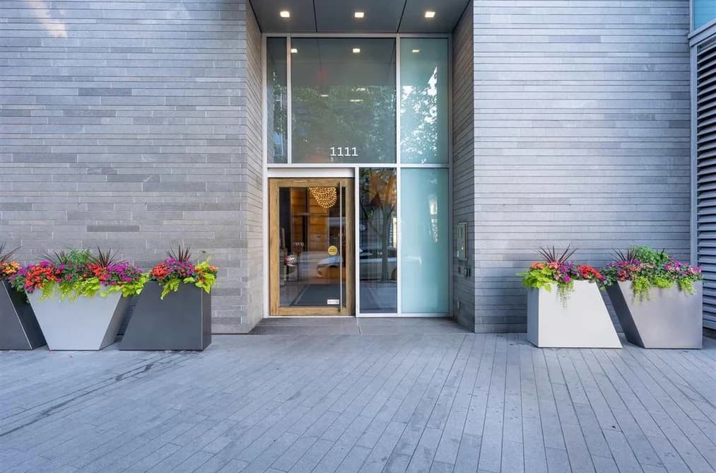 2208 1111 ALBERNI STREET, Vancouver, BC — Residential for Sale - Photo 2