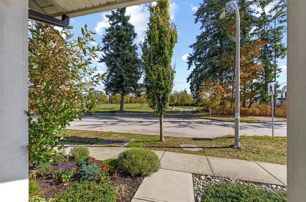 2209 165 STREET, Surrey, BC — Residential for Sale - Photo 2