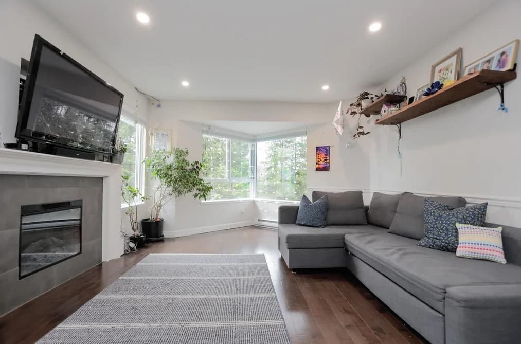 221 1215 LANSDOWNE DRIVE, Coquitlam, BC — Residential for Sale - Photo 2