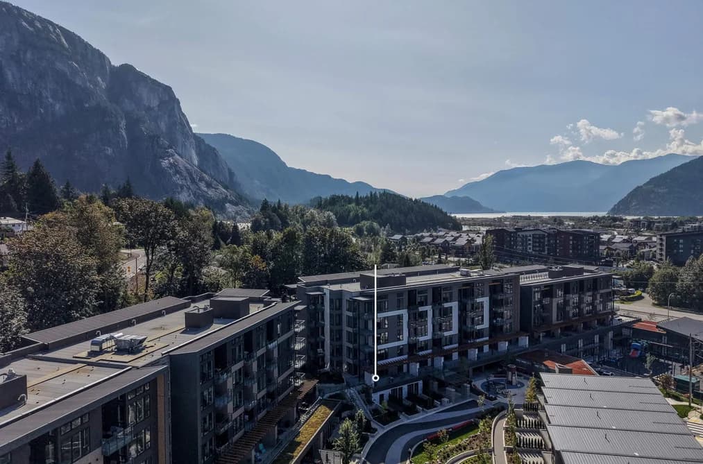 221 1500 SCOTT CRESCENT, Squamish, BC — Residential for Sale - Photo 2