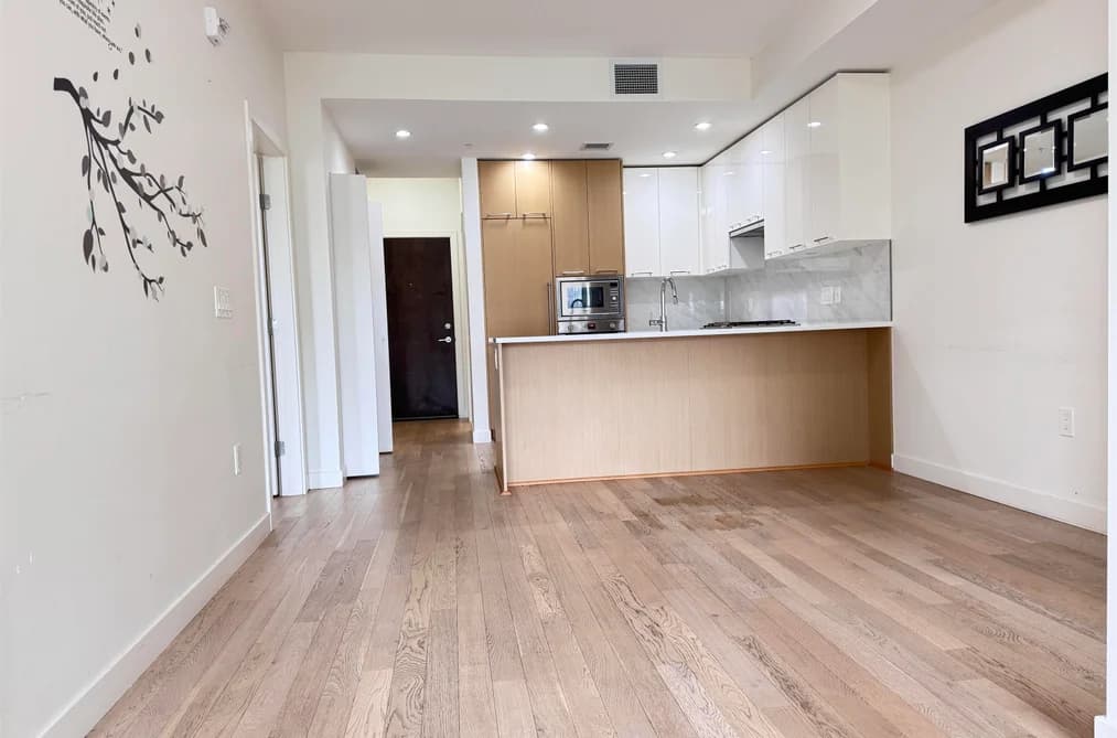 221 4033 MAY DRIVE, Richmond, BC — Residential for Sale - Photo 2