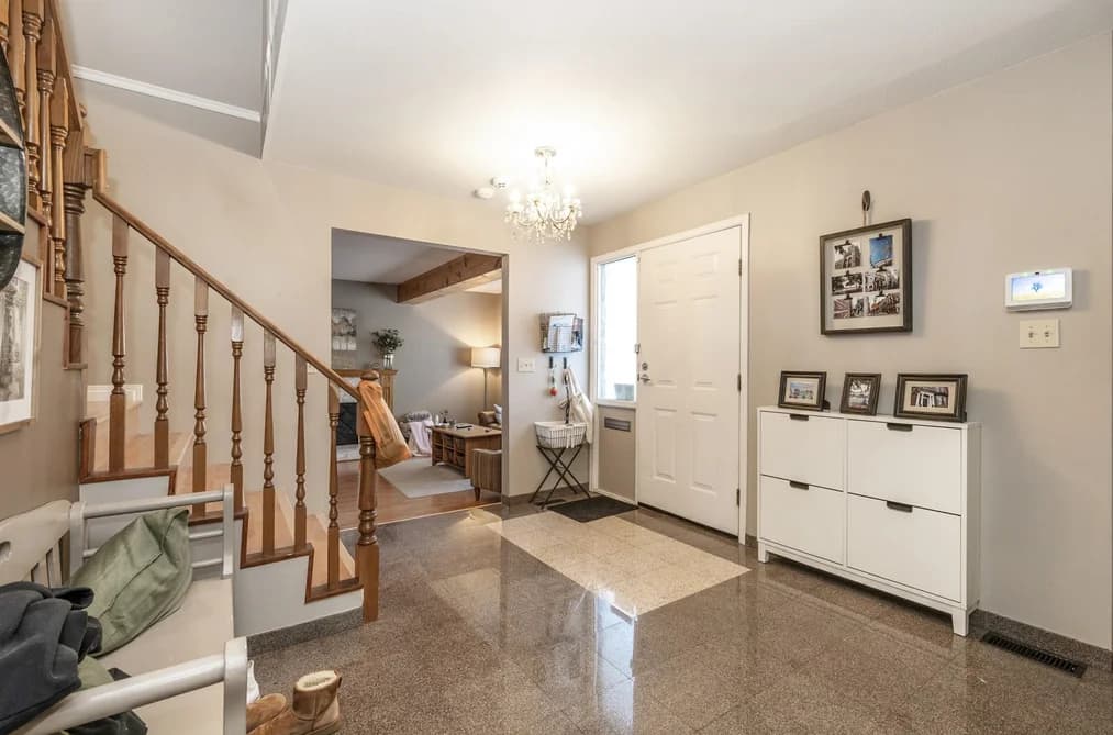 2210 DAWES HILL ROAD, Coquitlam, BC — Residential for Sale - Photo 2