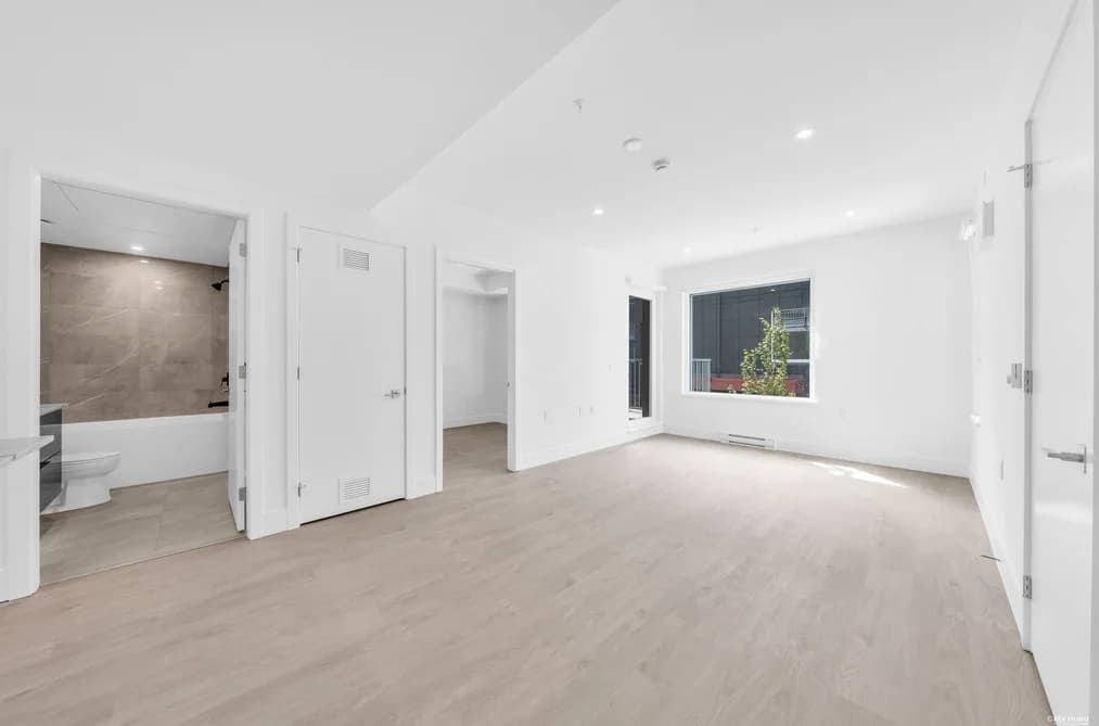2210 E 1ST AVENUE, Vancouver, BC — Residential for Sale - Photo 2