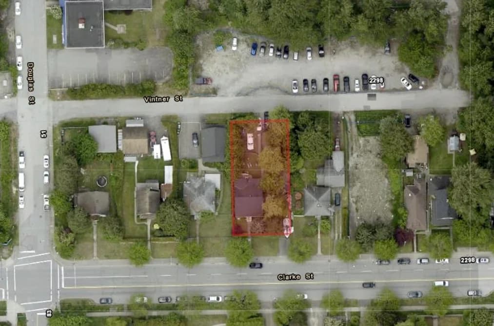 2214 CLARKE STREET, Port Moody, BC — Residential for Sale - Photo 2