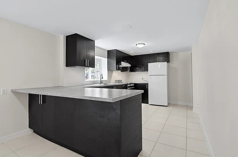 2216 E 41ST AVENUE, Vancouver, BC — Residential for Sale - Photo 2