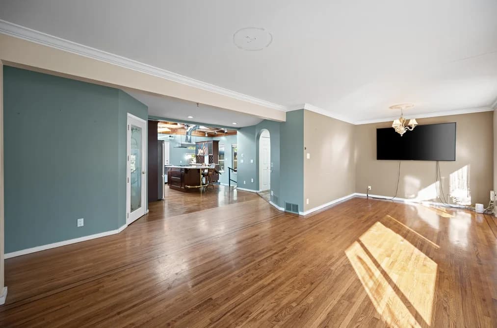 22237 64 AVENUE, Langley, BC — Residential for Sale - Photo 2
