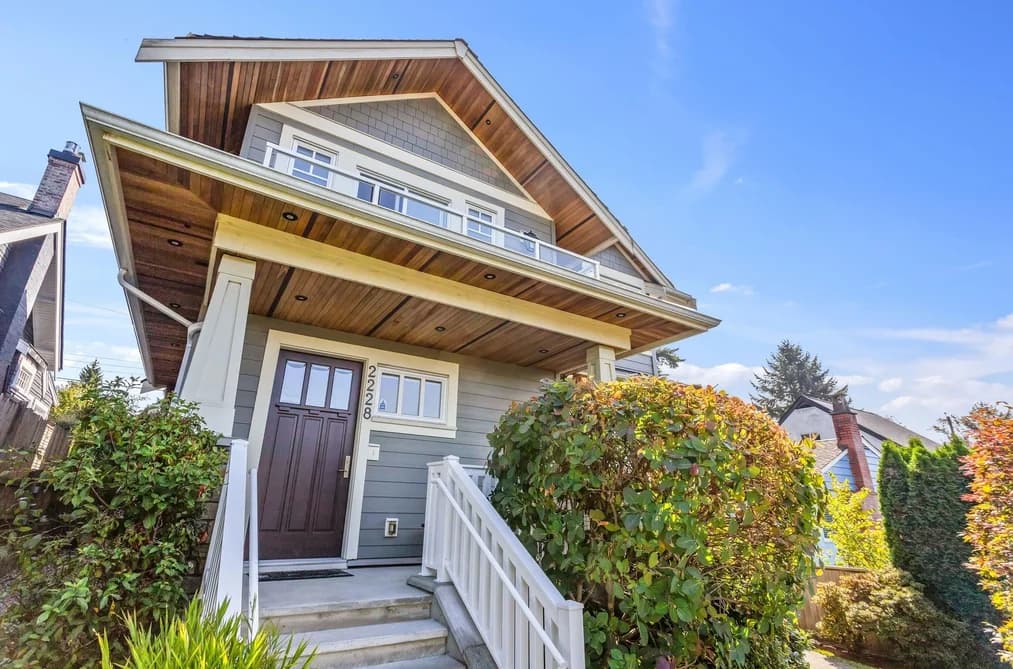 2228 MAHON AVENUE, North Vancouver, BC — Residential for Sale - Photo 2