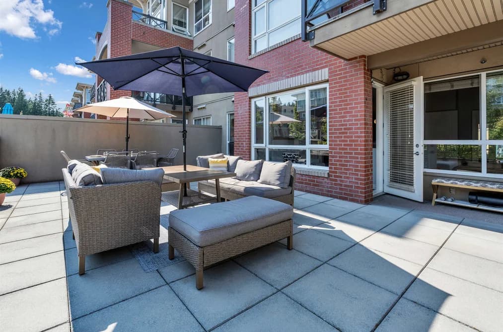 223 2970 KING GEORGE BOULEVARD, Surrey, BC — Residential for Sale - Photo 2