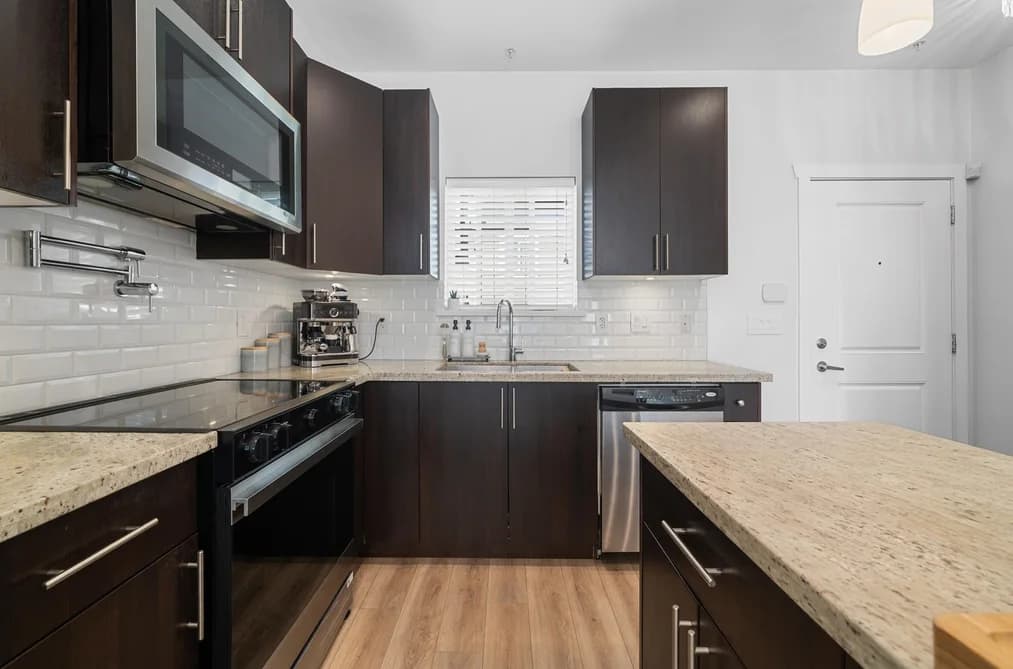 223 368 ELLESMERE AVENUE, Burnaby, BC — Residential for Sale - Photo 2
