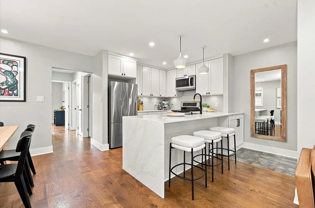 223 W 19TH STREET, North Vancouver, BC — Residential for Sale - Main Photo