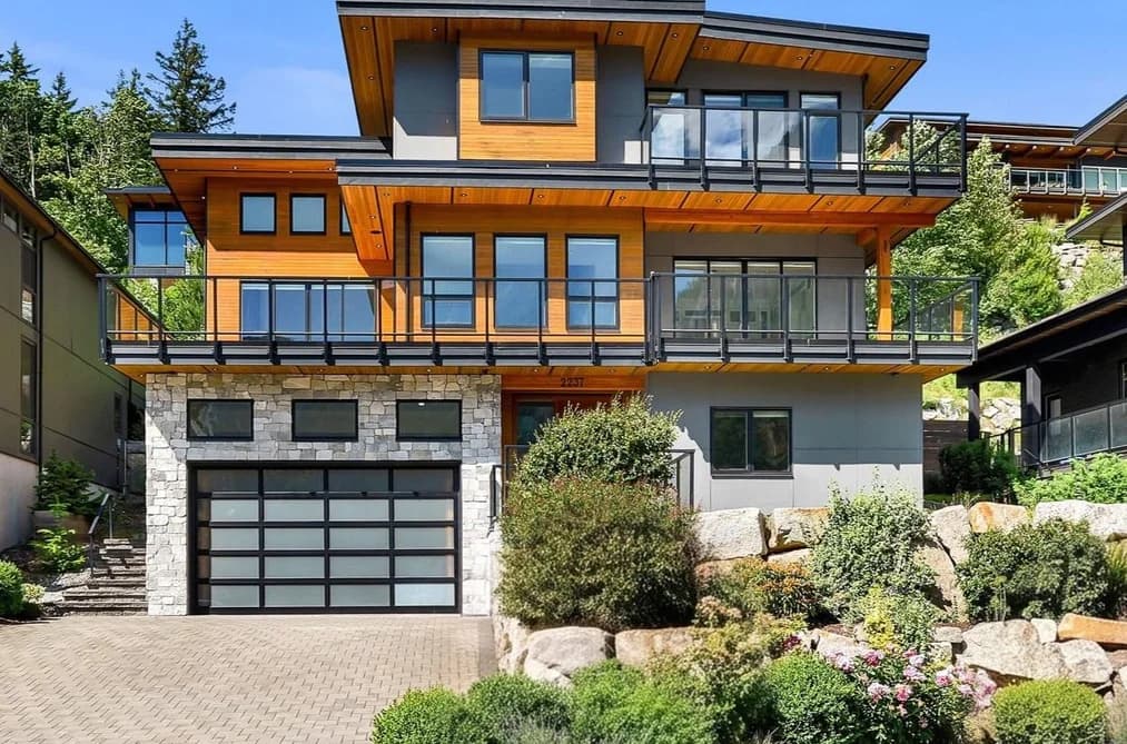 2237 WINDSAIL PLACE, Squamish, BC — Residential for Sale - Main Photo