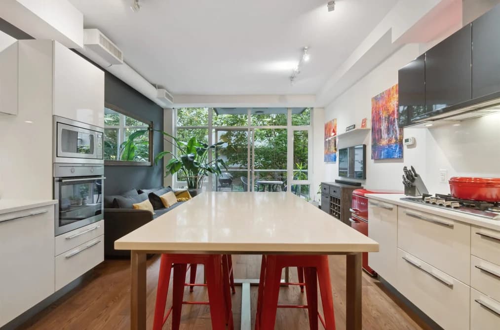 225 108 E 1ST AVENUE, Vancouver, BC — Residential for Sale - Photo 2