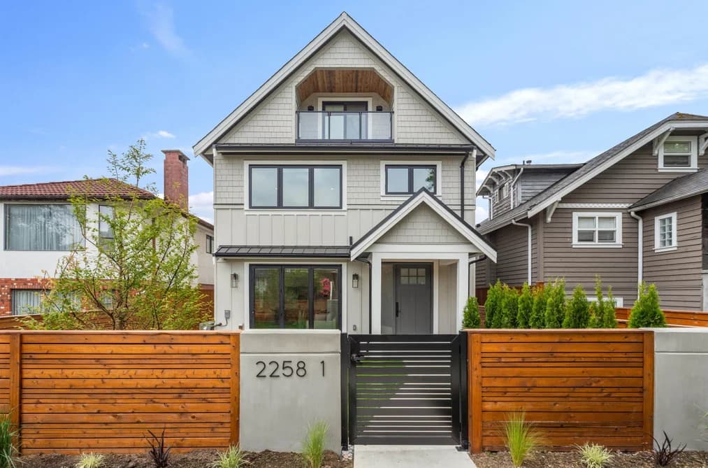 1 2258 NAPIER STREET, Vancouver, BC — Residential for Sale - Photo 2