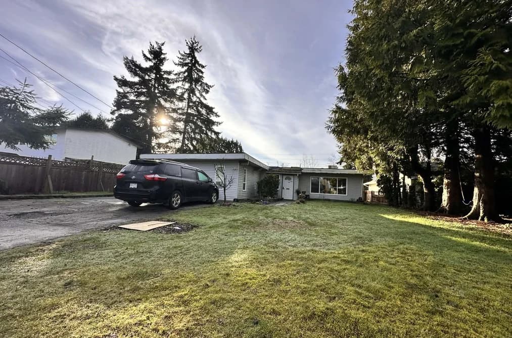 22670 BROWN AVENUE, Maple Ridge, BC — Residential for Sale - Main Photo
