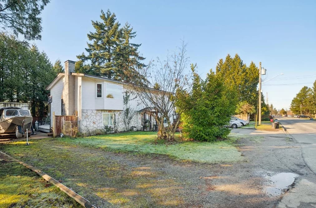 22680 BROWN AVENUE, Maple Ridge, BC — Residential for Sale - Photo 2