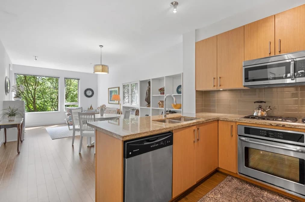 227 119 W 22ND STREET, North Vancouver, BC — Residential for Sale - Main Photo
