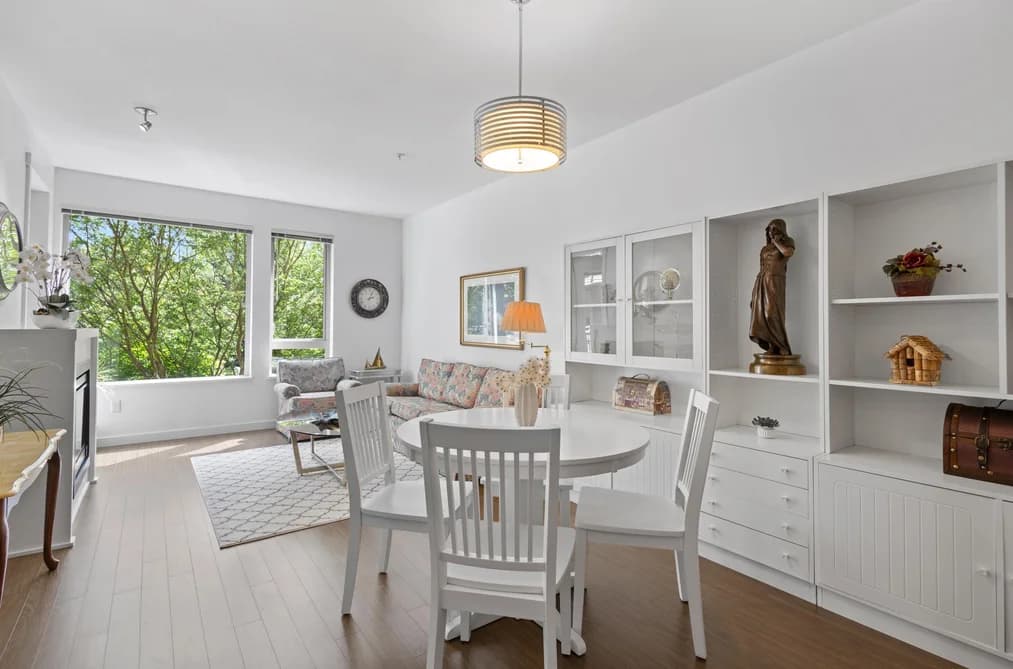 227 119 W 22ND STREET, North Vancouver, BC — Residential for Sale - Photo 2