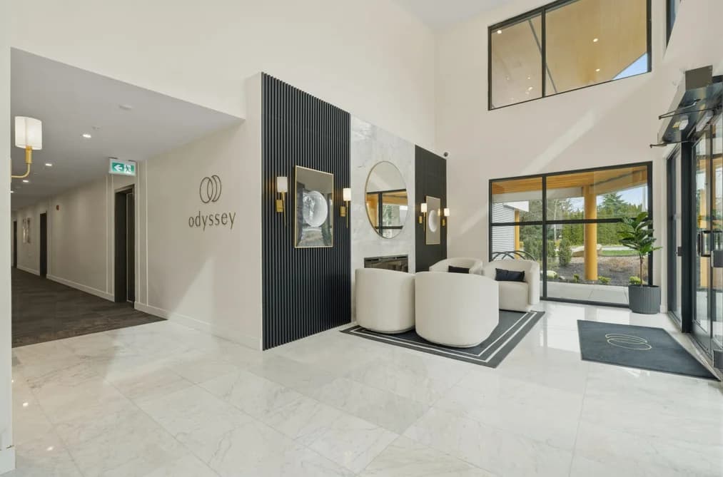 227 2635 KING GEORGE BOULEVARD, Surrey, BC — Residential for Sale - Photo 2
