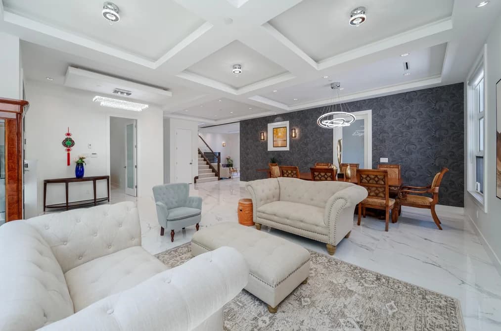 2277 E 28TH AVENUE, Vancouver, BC — Residential for Sale - Photo 2