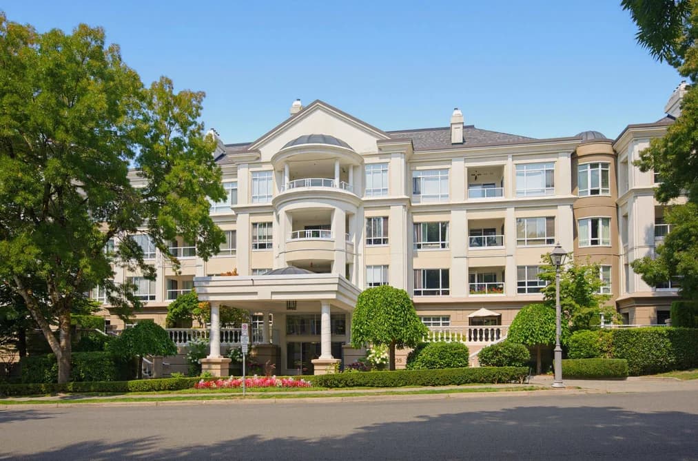 229 5735 HAMPTON PLACE, Vancouver, BC — Residential for Sale - Photo 2