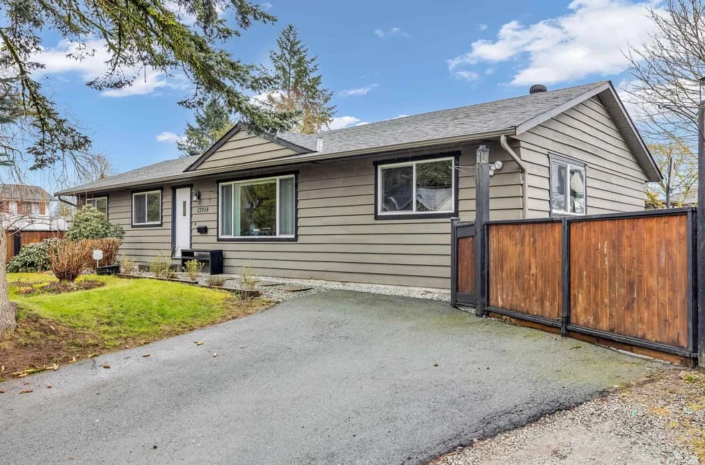 22938 FULLER AVENUE, Maple Ridge, BC — Residential for Sale - Photo 2