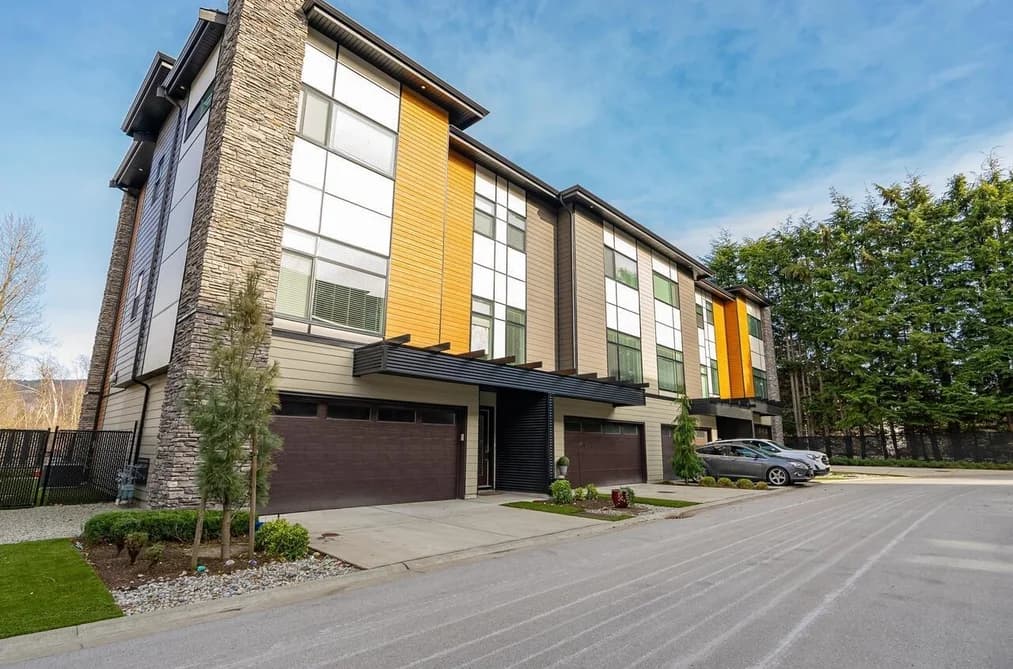 23 33209 CHERRY AVENUE, Mission, BC — Residential for Sale - Photo 2