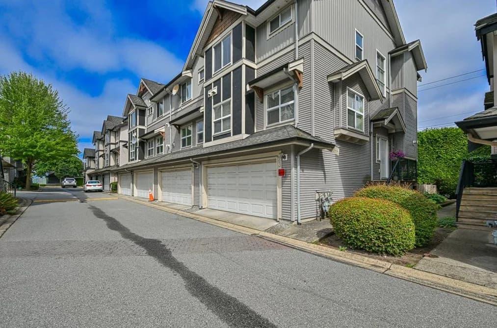 23 6366 126 STREET, Surrey, BC — Residential for Sale - Photo 2