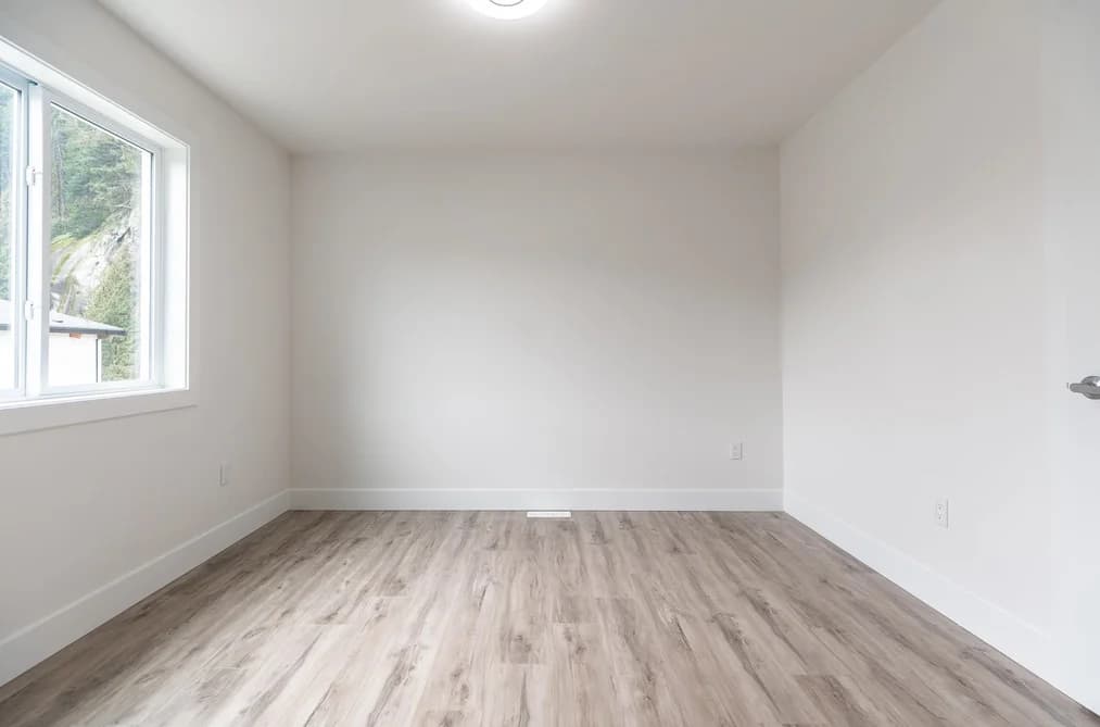 23 750 HOT SPRINGS ROAD, Harrison Hot Springs, BC — Residential for Sale - Photo 2